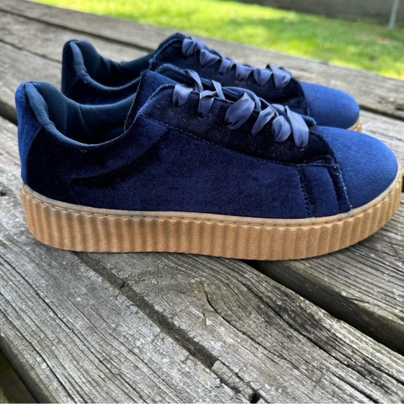 H2K Blue Velvet Platform Fashion Sneakers Preppy Sporty Lace Up Shoes Women US 9 - Picture 3 of 9